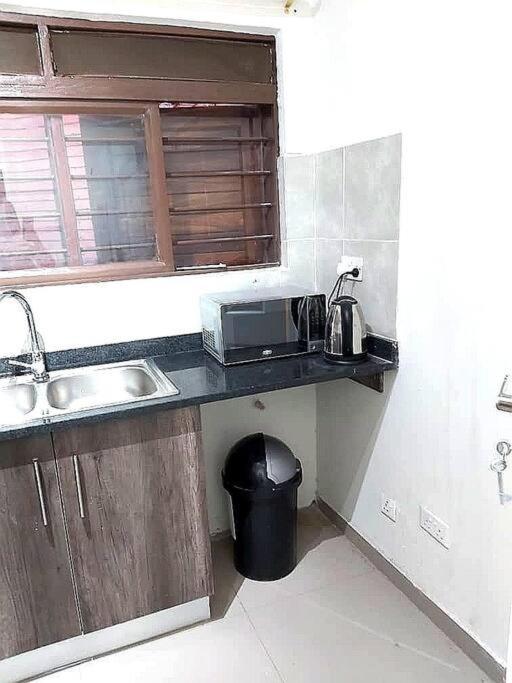 Spacious Zamtel Flat 卢萨卡 外观 照片