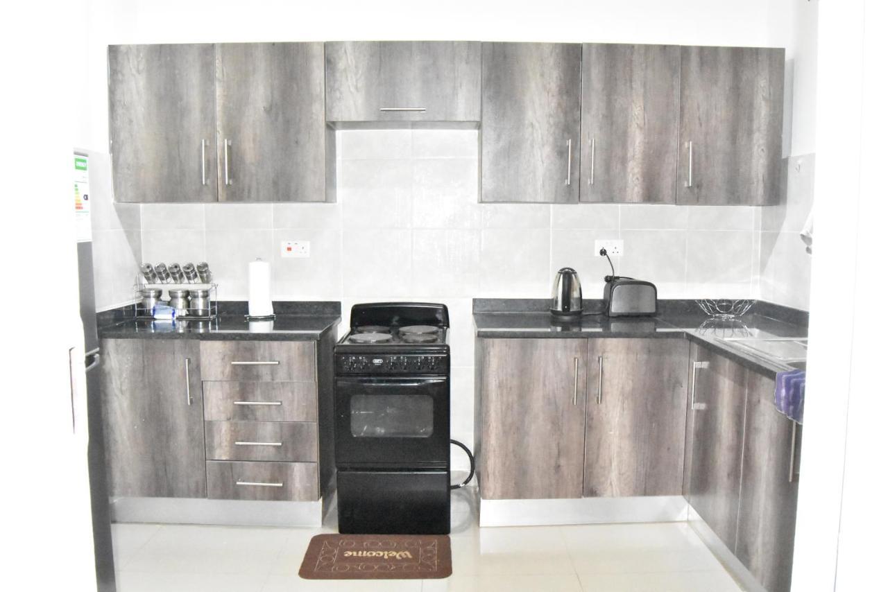 Spacious Zamtel Flat 卢萨卡 外观 照片