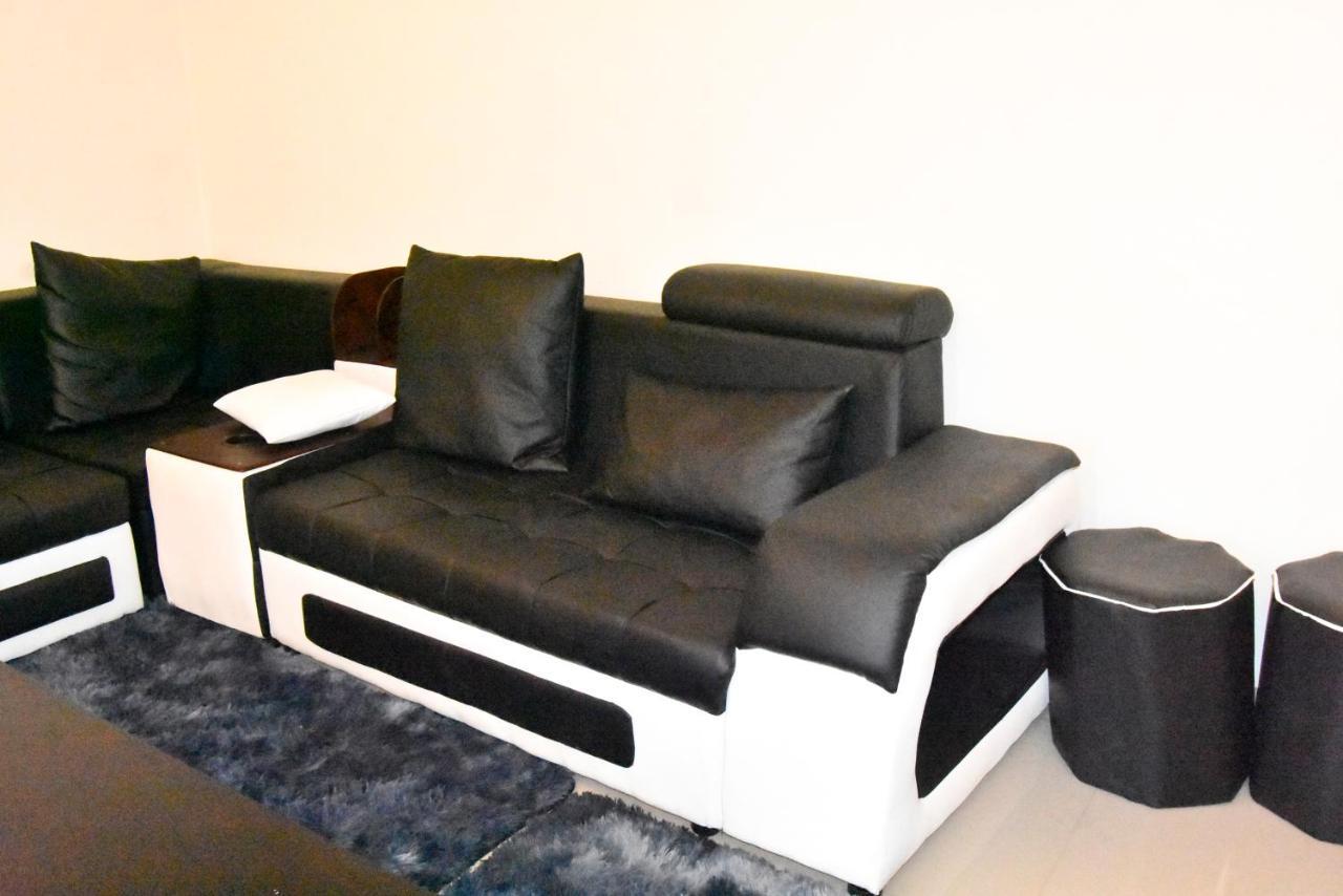 Spacious Zamtel Flat 卢萨卡 外观 照片