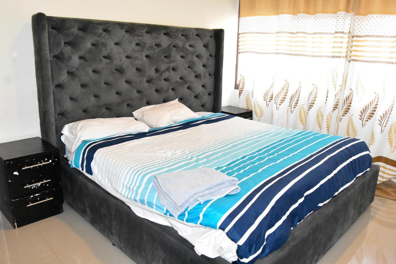 Spacious Zamtel Flat 卢萨卡 外观 照片