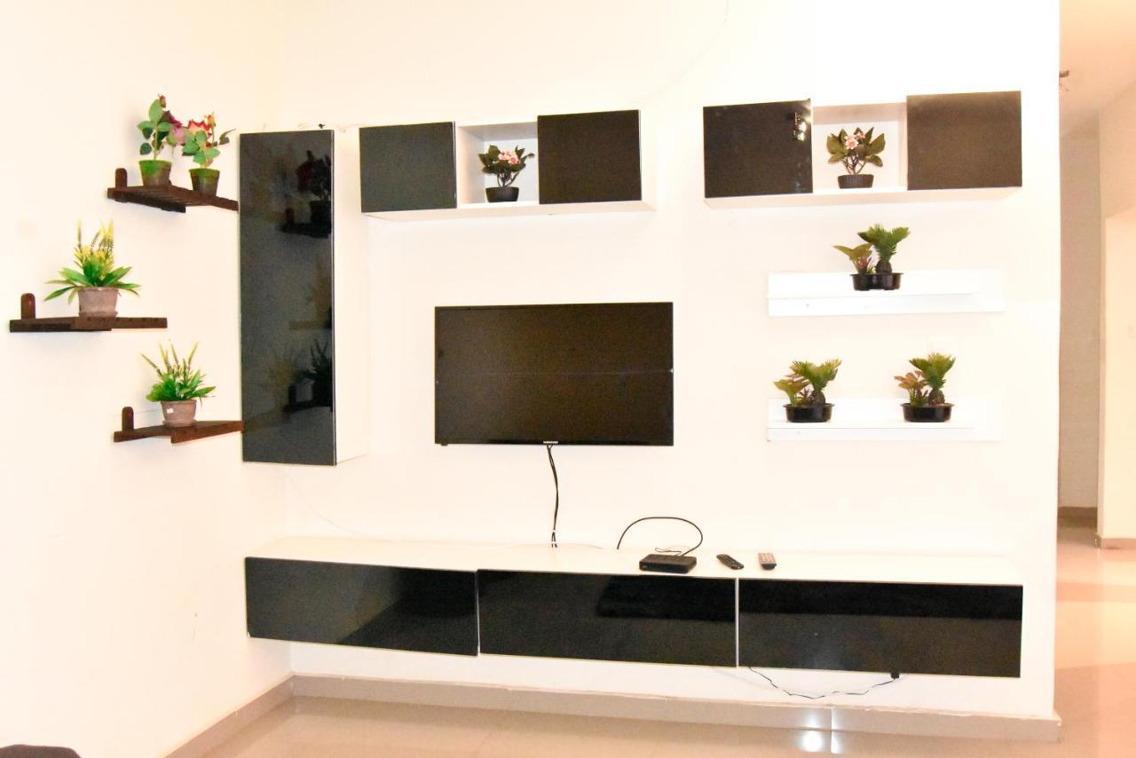 Spacious Zamtel Flat 卢萨卡 外观 照片