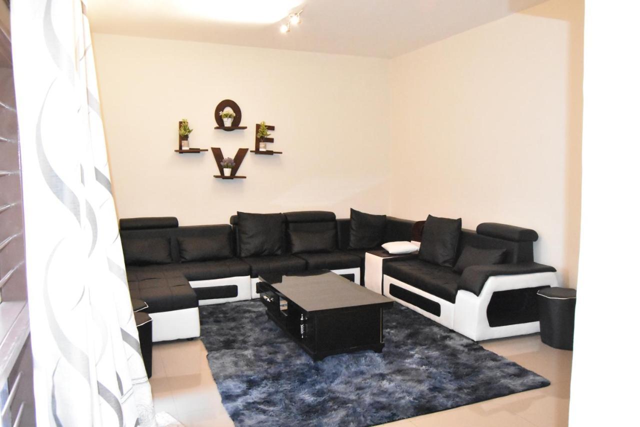 Spacious Zamtel Flat 卢萨卡 外观 照片